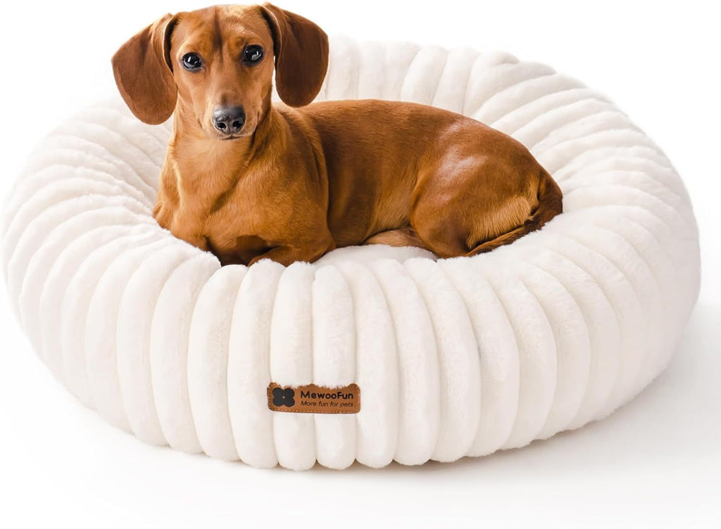 Luxury Plush Donut Bed – Comfy Haven for Dogs and Cats